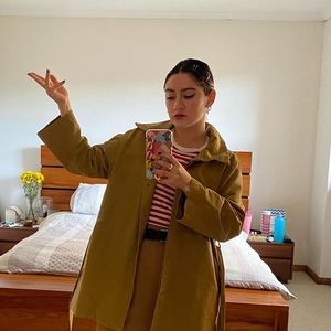 Meet your Posher, Ana